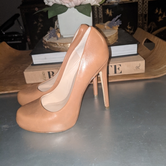 Shoes - Picture 3 of 3